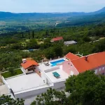 In Gruda With Private Pool