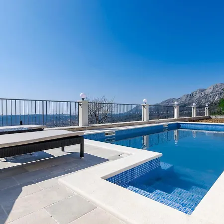 Βίλα In Gruda With Private Pool *