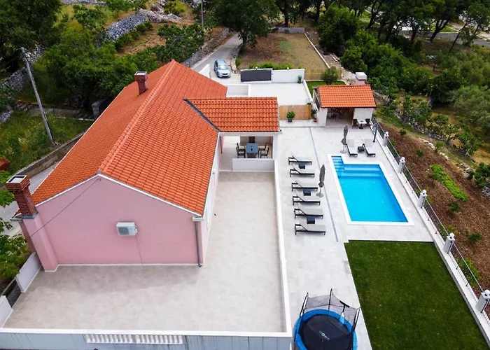 Villa In Gruda With Private Pool *